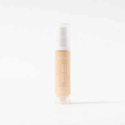 24727TripleWave-Fair-make-up-show